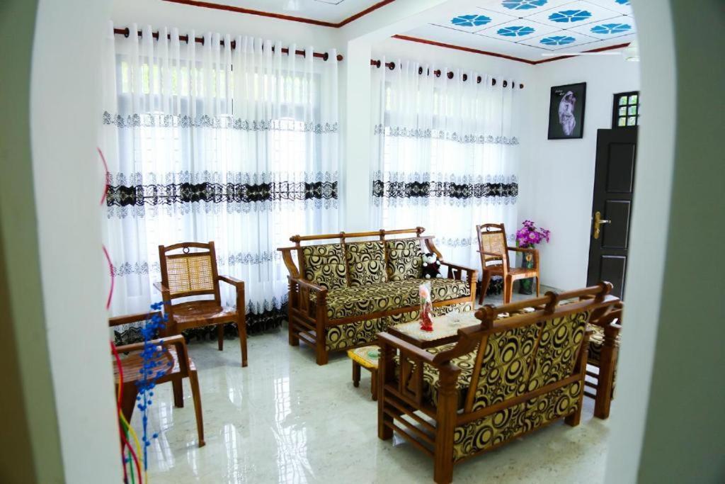 Indusara Villa Bentota Ngoại thất bức ảnh